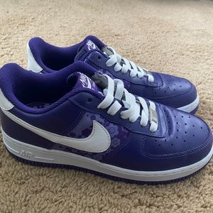 NIKE VARSITY PURPLE FLORAL AIR FORCE 1